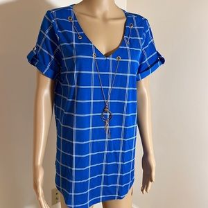 NWOT Gorgeous electric blue Woman’s blouse size XL